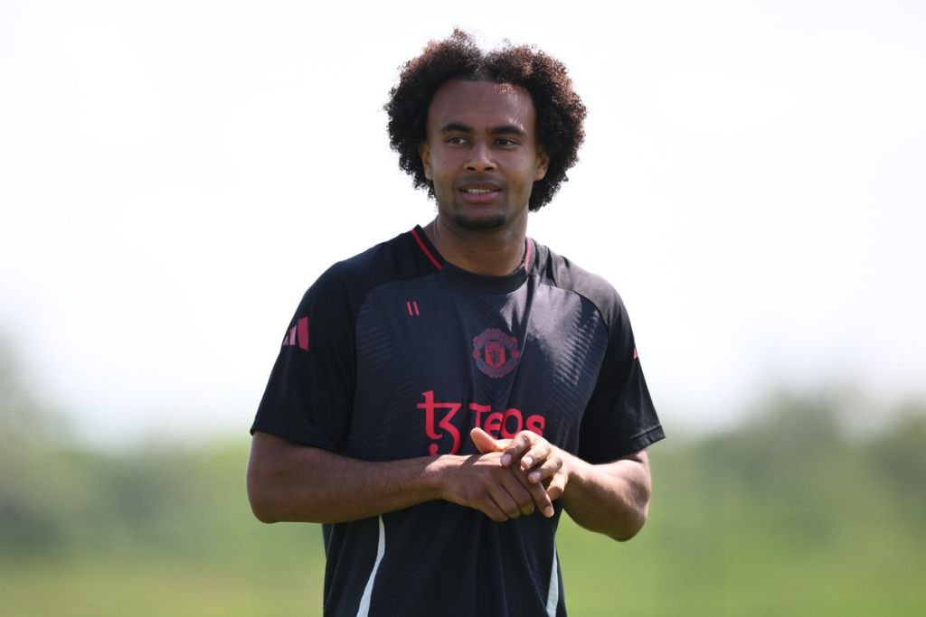 Zirkzee Tak Dijual Man United, Napoli Cari Striker Baru!