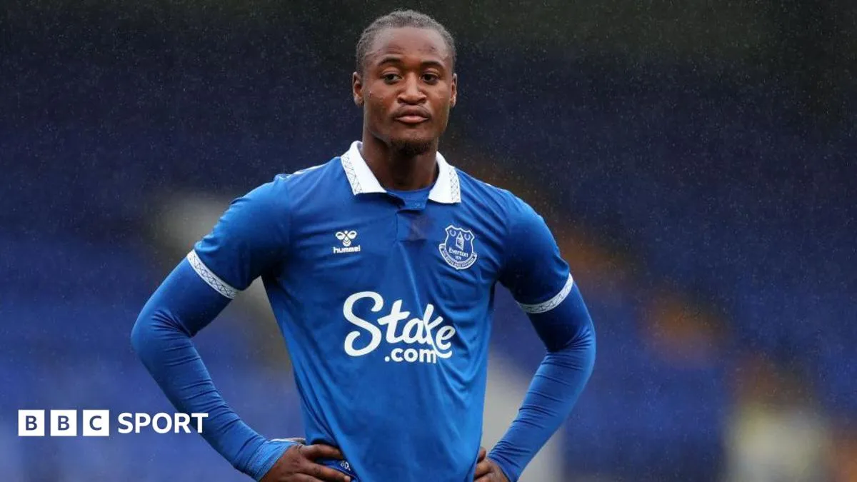 Penyerang Everton Martin Sherif Didakwa 61 Taruhan atas Laga