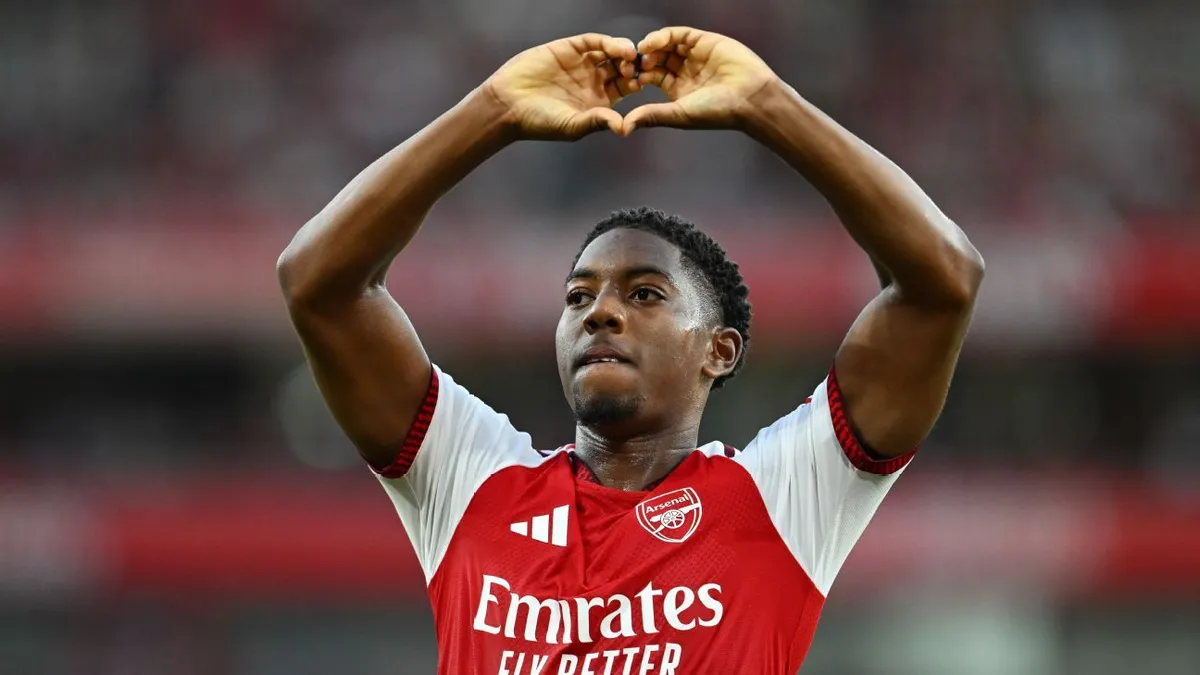 Arteta Santai Soal Spekulasi Transfer Myles Lewis-Skelly