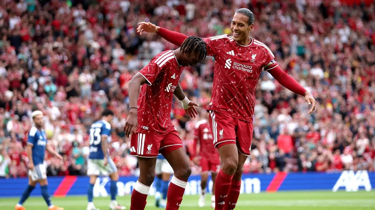 Debut Manis Jacquet, Liverpool Taklukkan Como di Anfield