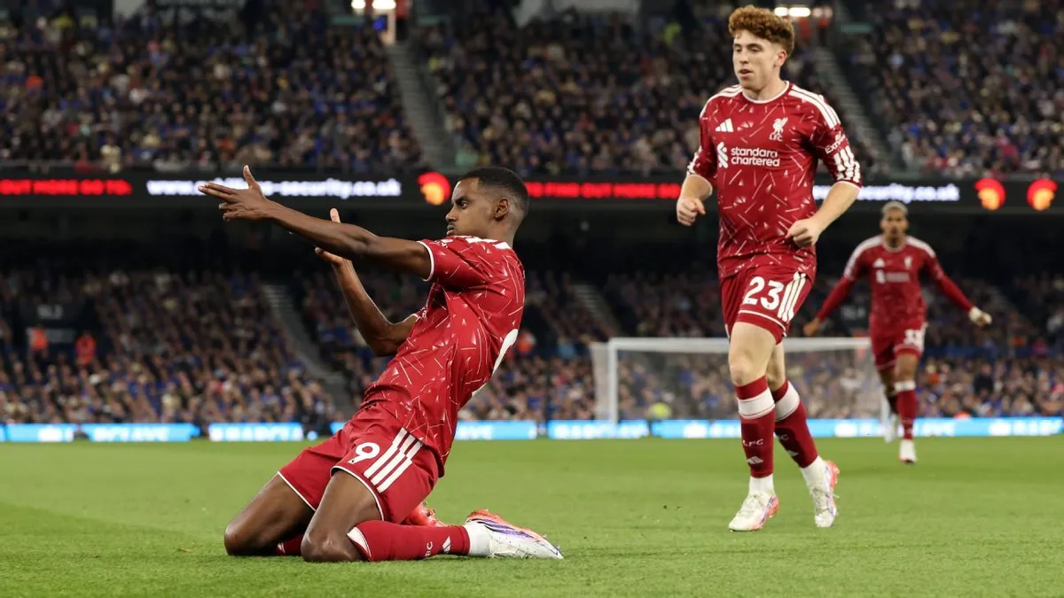Isak Brace Bawa Liverpool Taklukkan Ipswich di Kandang