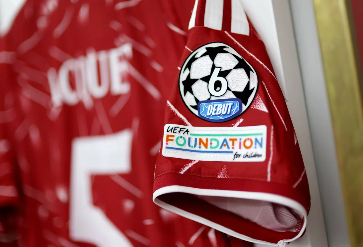 Patch Debut Liga Champions: Dari Lapangan ke Kartu Koleksi Bernilai Miliaran