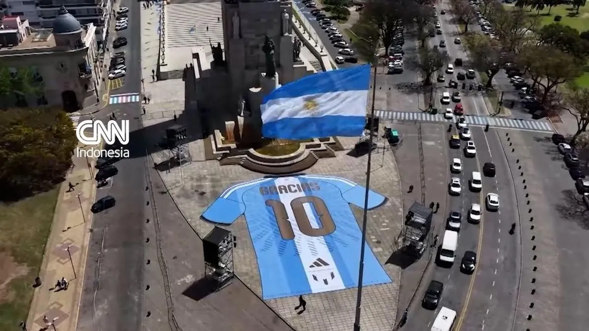 Jersei Raksasa Messi Membentang di Argentina Jelang Laga Emosional