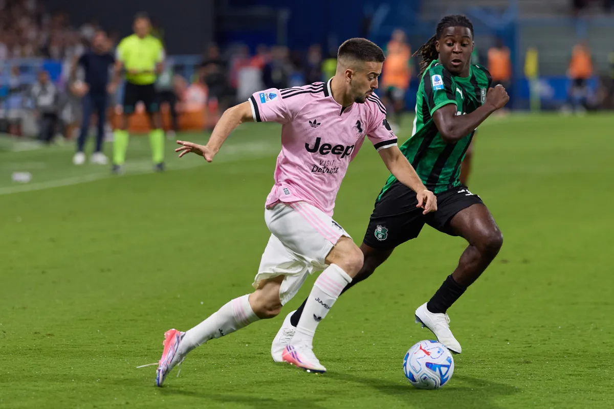 Juventus Incar Gelandang Sassuolo Darryl Bakola untuk Januari 2027