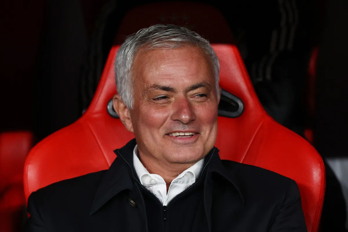 Jose Mourinho Lontarkan Candaan Menohok Soal Sanksi Manchester City