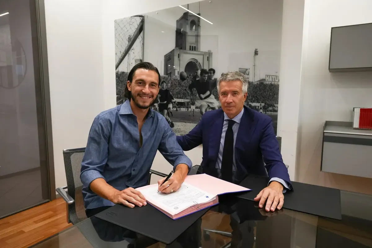 Matteo Darmian Resmi Gabung Bologna Usai Tinggalkan Inter Milan