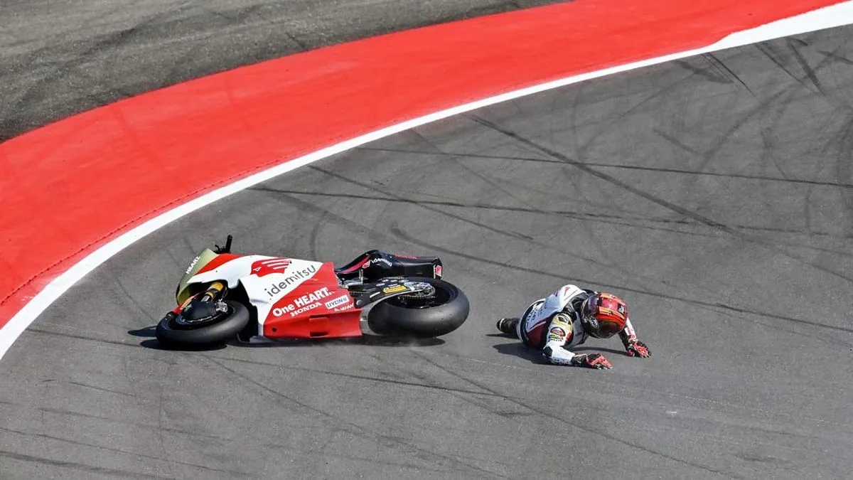 Mario Aji Pasang Badan Usai Crash di Moto2 Mandalika 2026