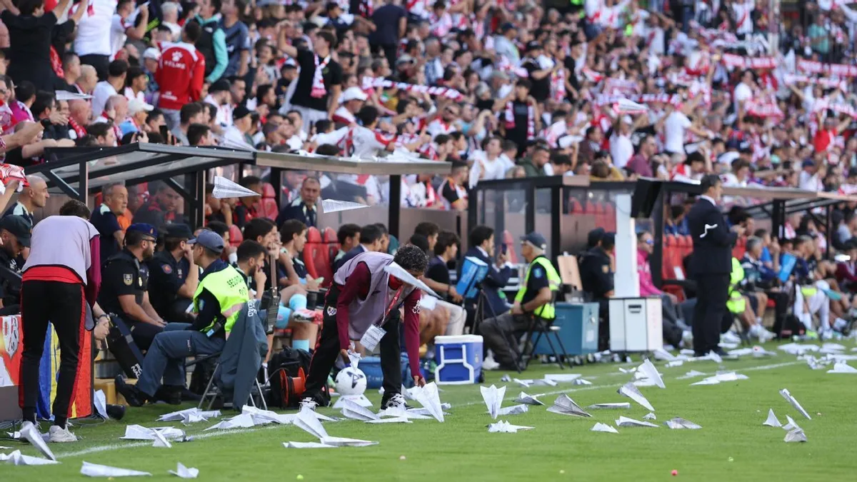 Protes Keras Suporter Warnai Laga Rayo Vallecano Kontra Athletic Club
