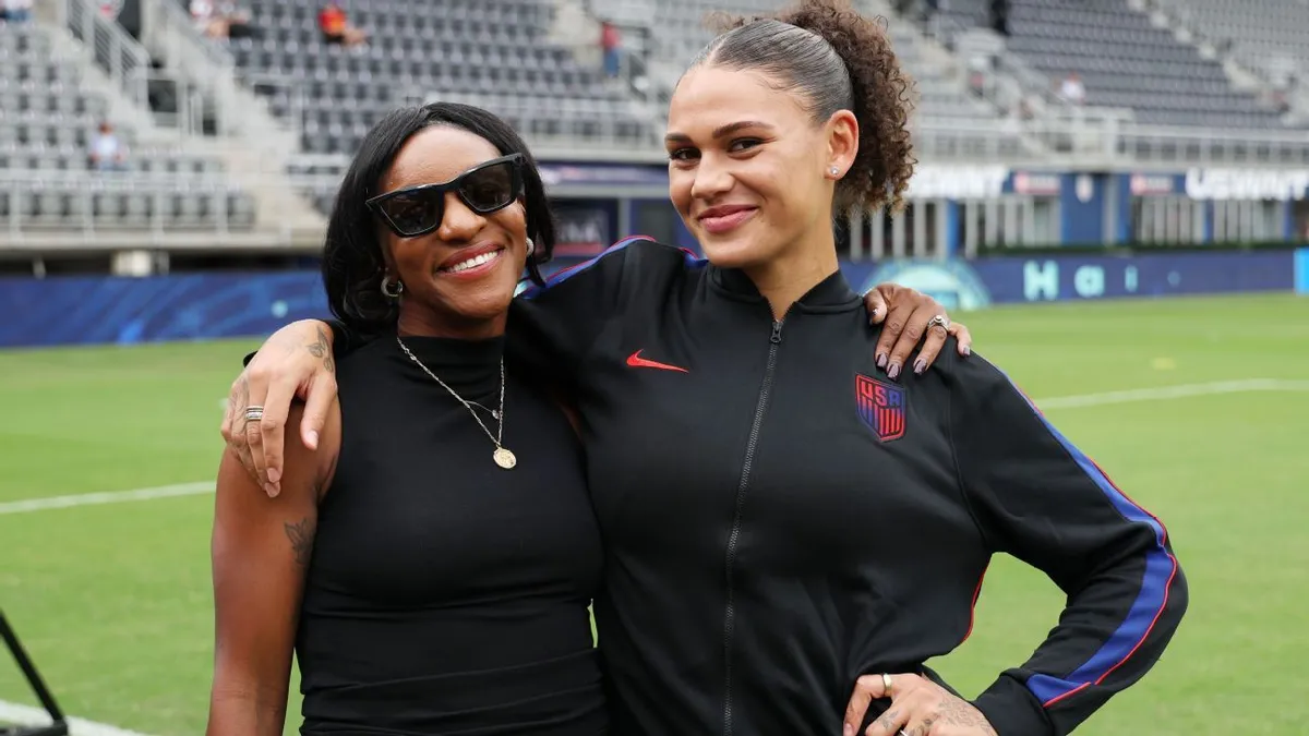 Crystal Dunn Pensiun dengan Tenang: Legenda USWNT Dihormati Publik