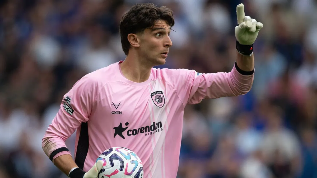 Bursa Transfer: Liverpool Incar Kiper Pengganti Alisson Becker