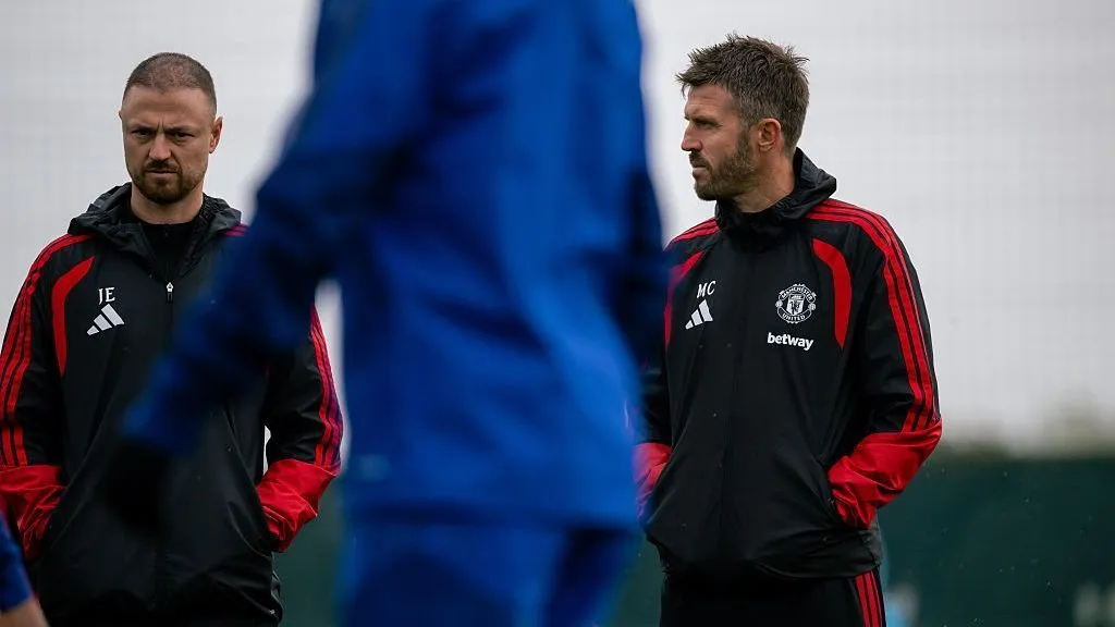 Michael Carrick Tegaskan MU Bangkit Jelang Duel Liga Champions