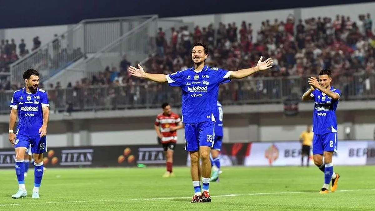 Thom Haye Luapkan Kelelahan Ekstrem di Jadwal Padat Persib Bandung