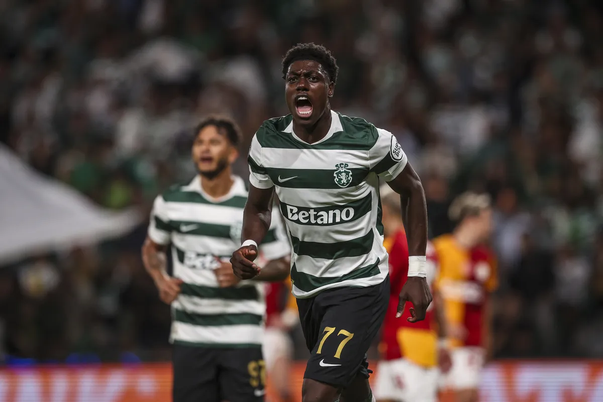 Aksi Spektakuler Issa Doumbia di Liga Champions Bikin Rekan Tim Takjub