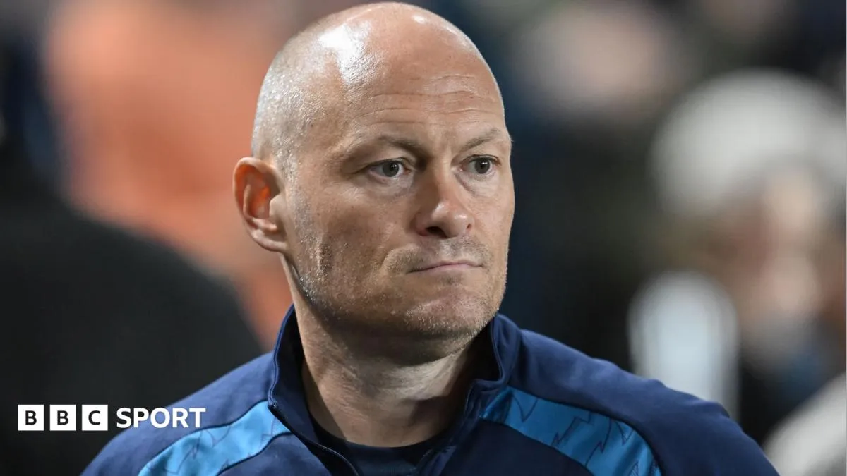 Alex Neil Dikritik Kick It Out Usai Protes Penghentian Laga Millwall
