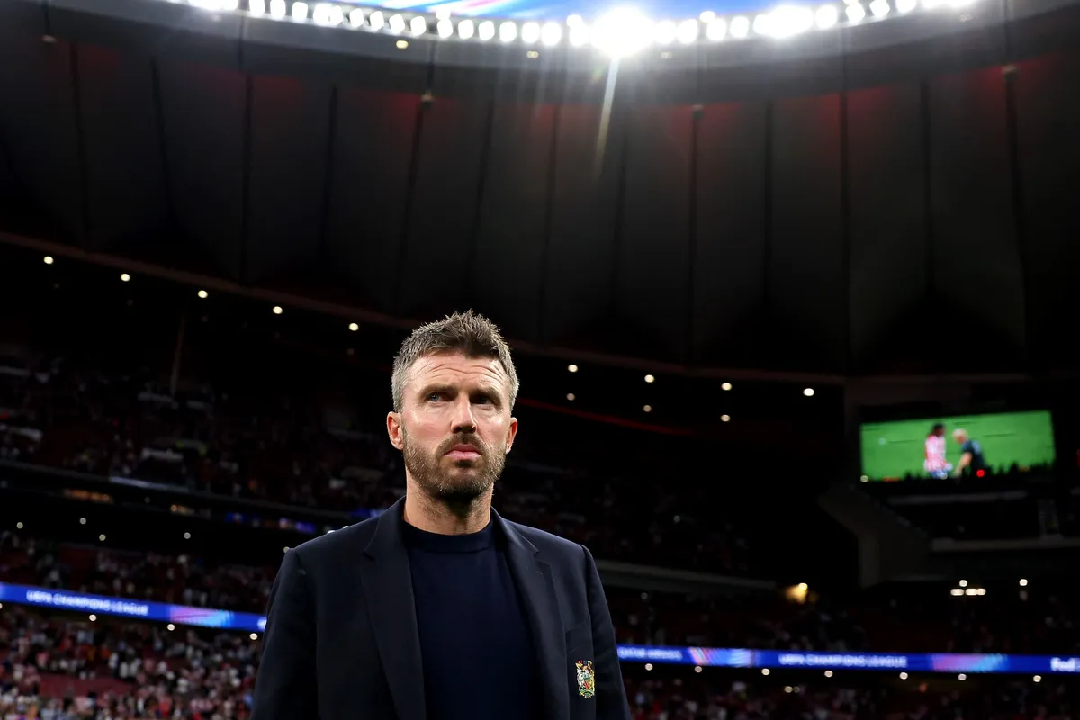 Krisis Ruang Ganti MU: Michael Carrick Diuji Badai Pemecatan