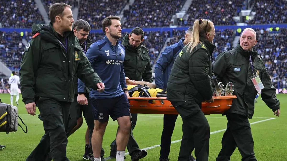 Emiliano Martinez Kirim Pesan Berkelas Usai Jalani Operasi Rahang