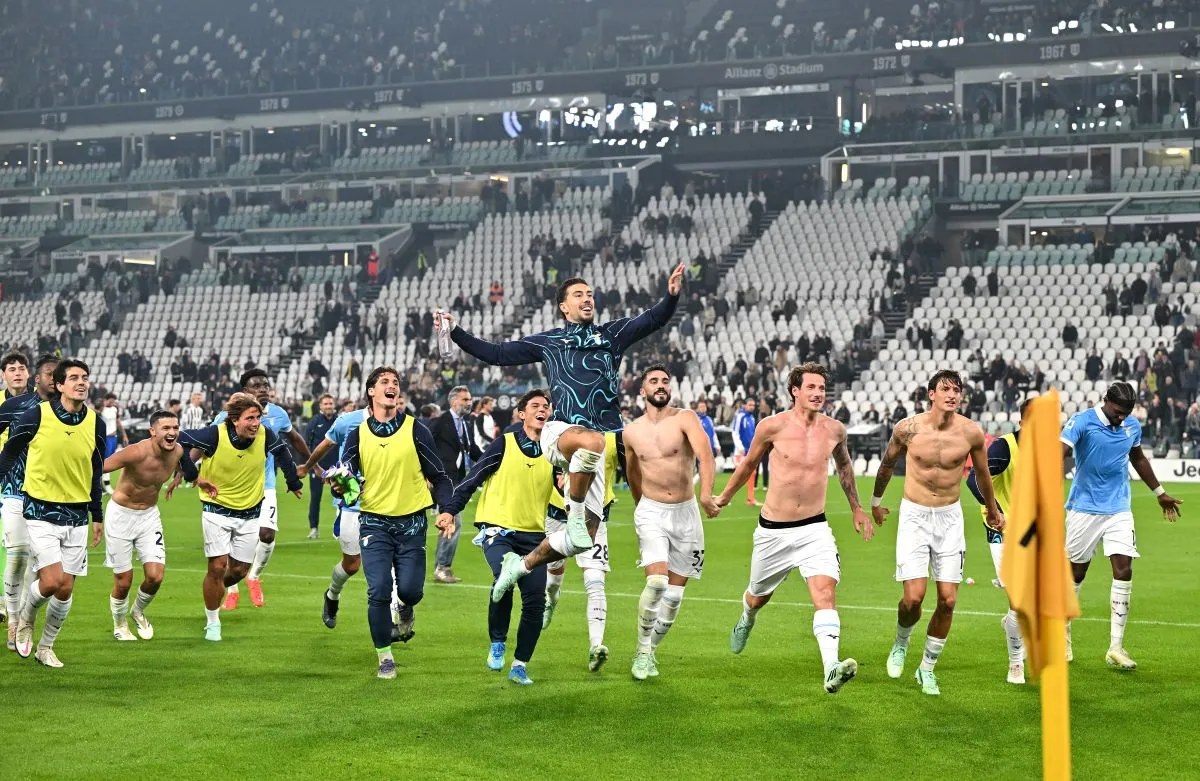 Aksi Boikot Fans Lazio dan Badai Siul di Allianz Stadium Juventus