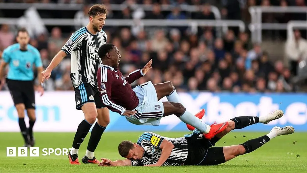 Howard Webb Dukung Keputusan VAR Terkait Tekel Keras Sven Botman