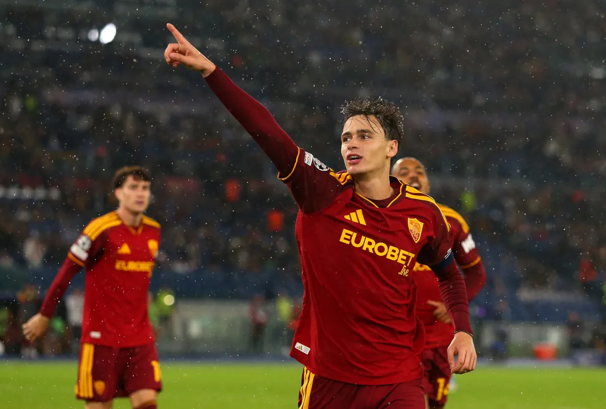 Niccolò Pisilli Bangga Pakai Ban Kapten AS Roma di Liga Champions