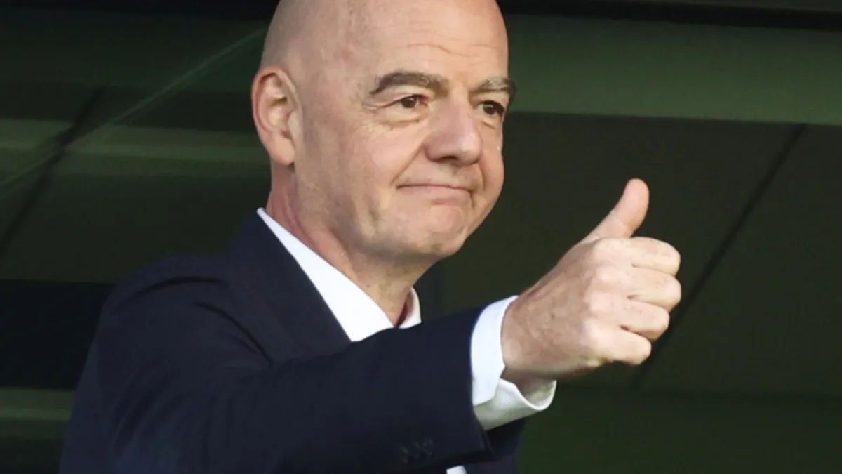 The Times Minta Maaf ke FIFA dan Gianni Infantino Terkait Gaji Kedua