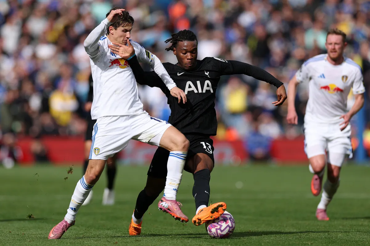 Destiny Udogie Absen Lawan Coventry City karena Masalah Lutut