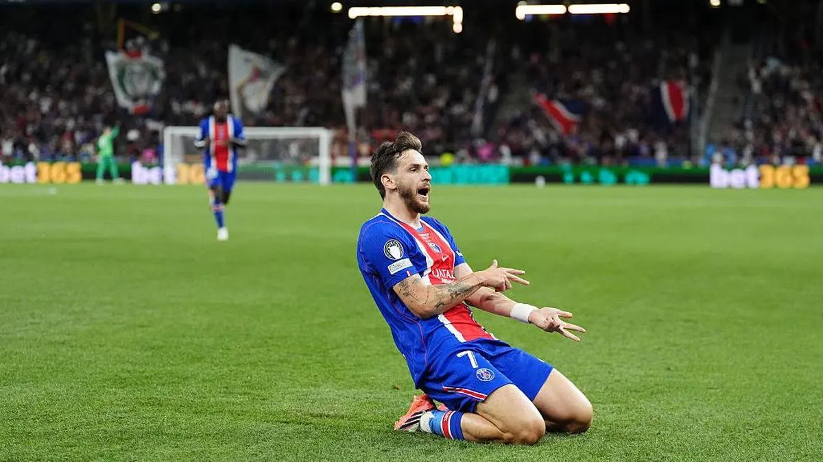 Khvicha Kvaratskhelia Cedera ACL, Bintang PSG Absen Akhir Musim