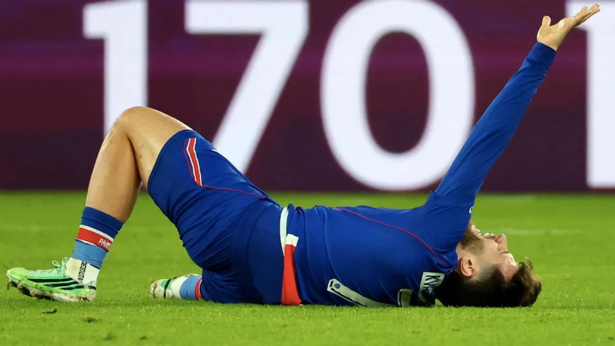 Khvicha Kvaratskhelia Absen Panjang Usai Alami Cedera ACL di PSG