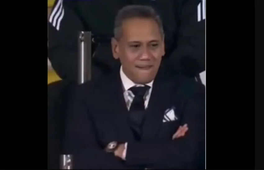Presiden Como Mirwan Suwarso Semringah Bantai Manchester United 4-1