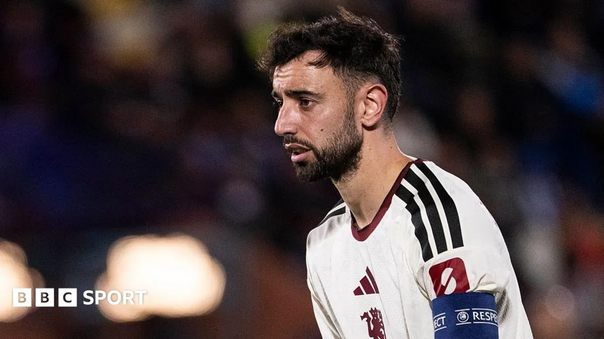 Bruno Fernandes Tetap Kapten Man United Usai Kritik Taktik Carrick