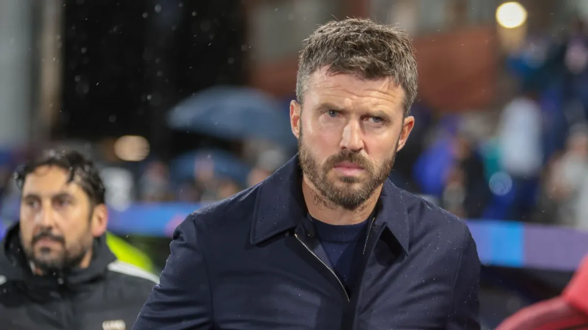 Michael Carrick Tetap Latih Manchester United Lawan Bournemouth