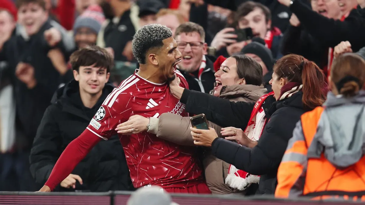 Transformasi Gemilang Ronald Araujo Menjadi Idola Baru Anfield