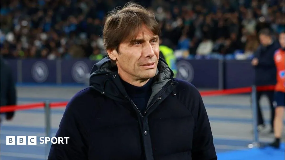 Antonio Conte Buka Suara soal Rumor Latih Manchester United