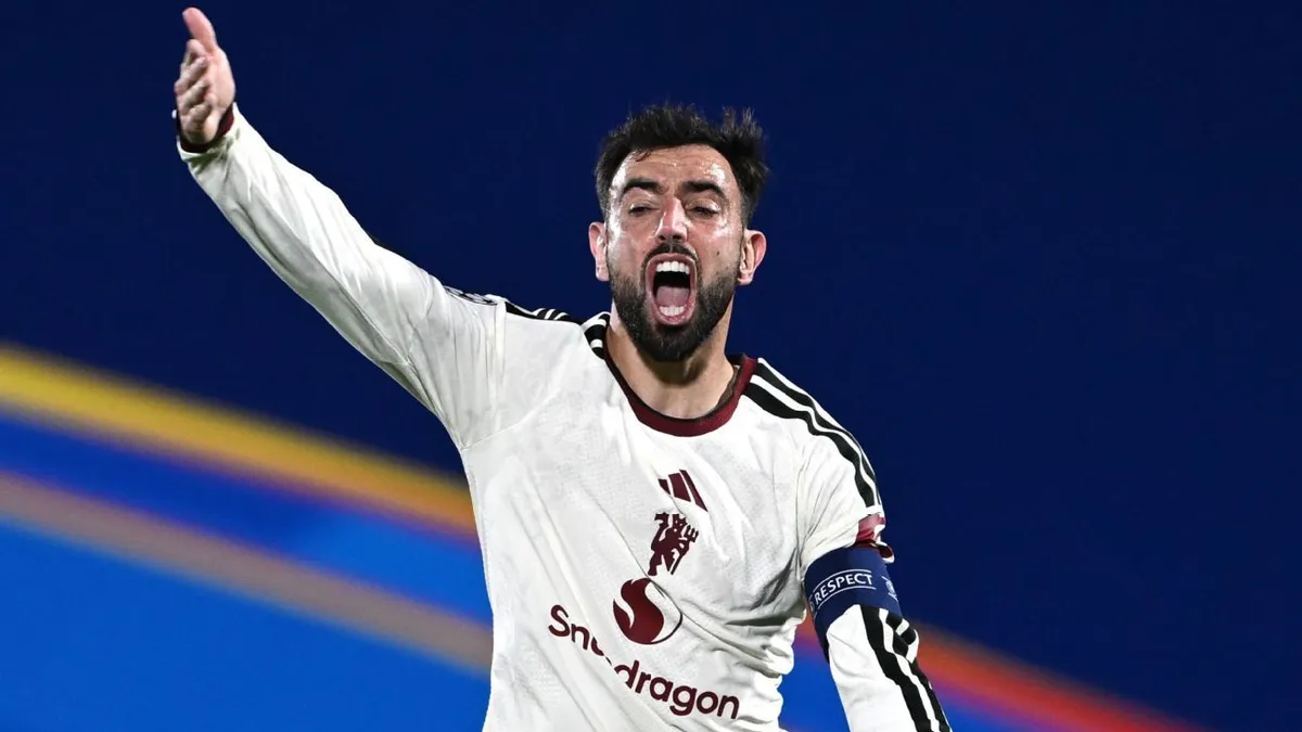 Michael Carrick Buka Suara Soal Peluang Cadangkan Bruno Fernandes
