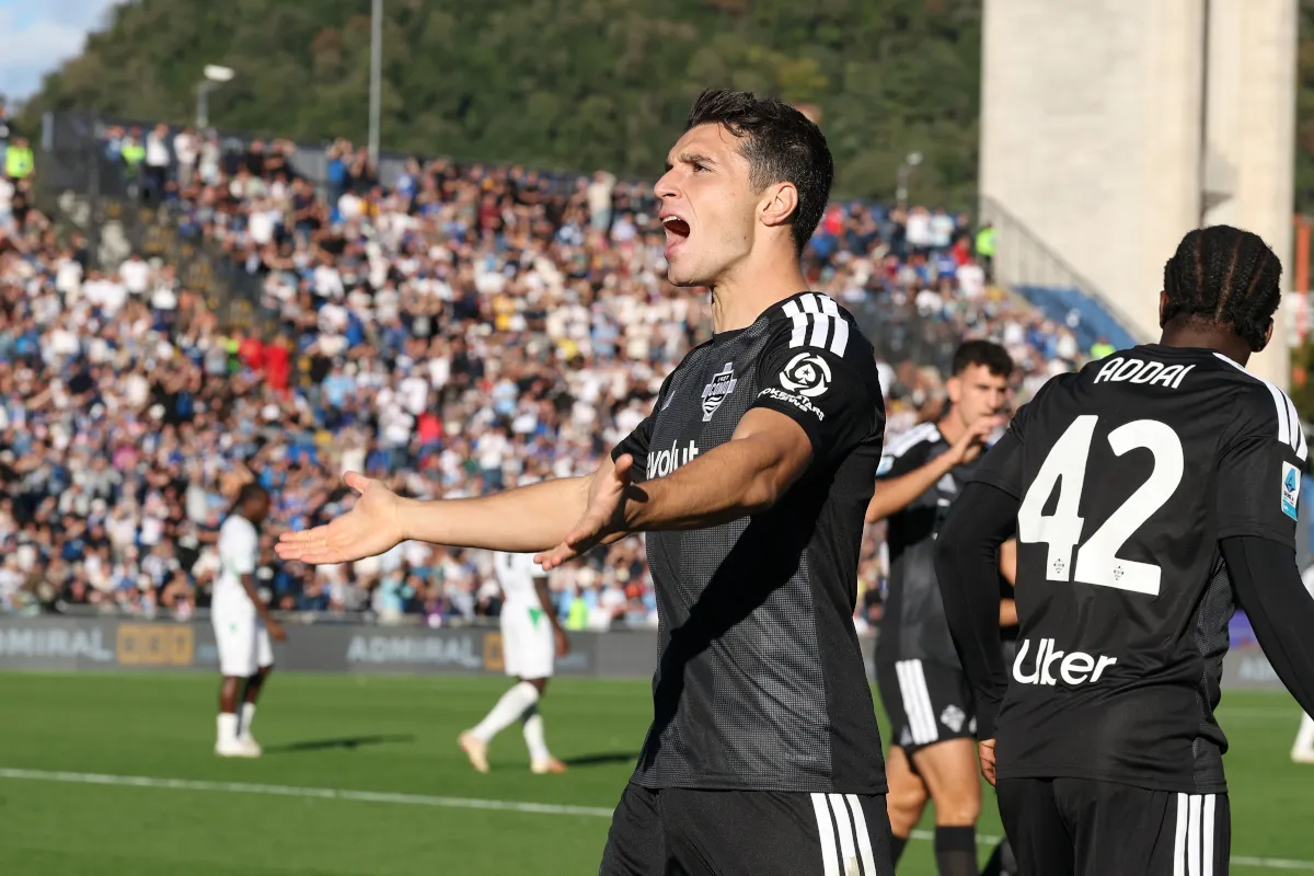 Como Bungkam Sassuolo 2-0 Lewat Aksi Gemilang Tasos Douvikas