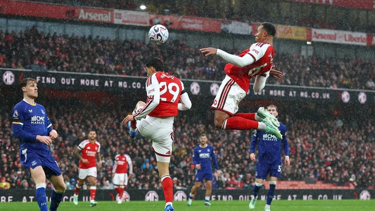 Arsenal Tempel Ketat Man City Usai Bungkam Everton 2-0 di Emirates