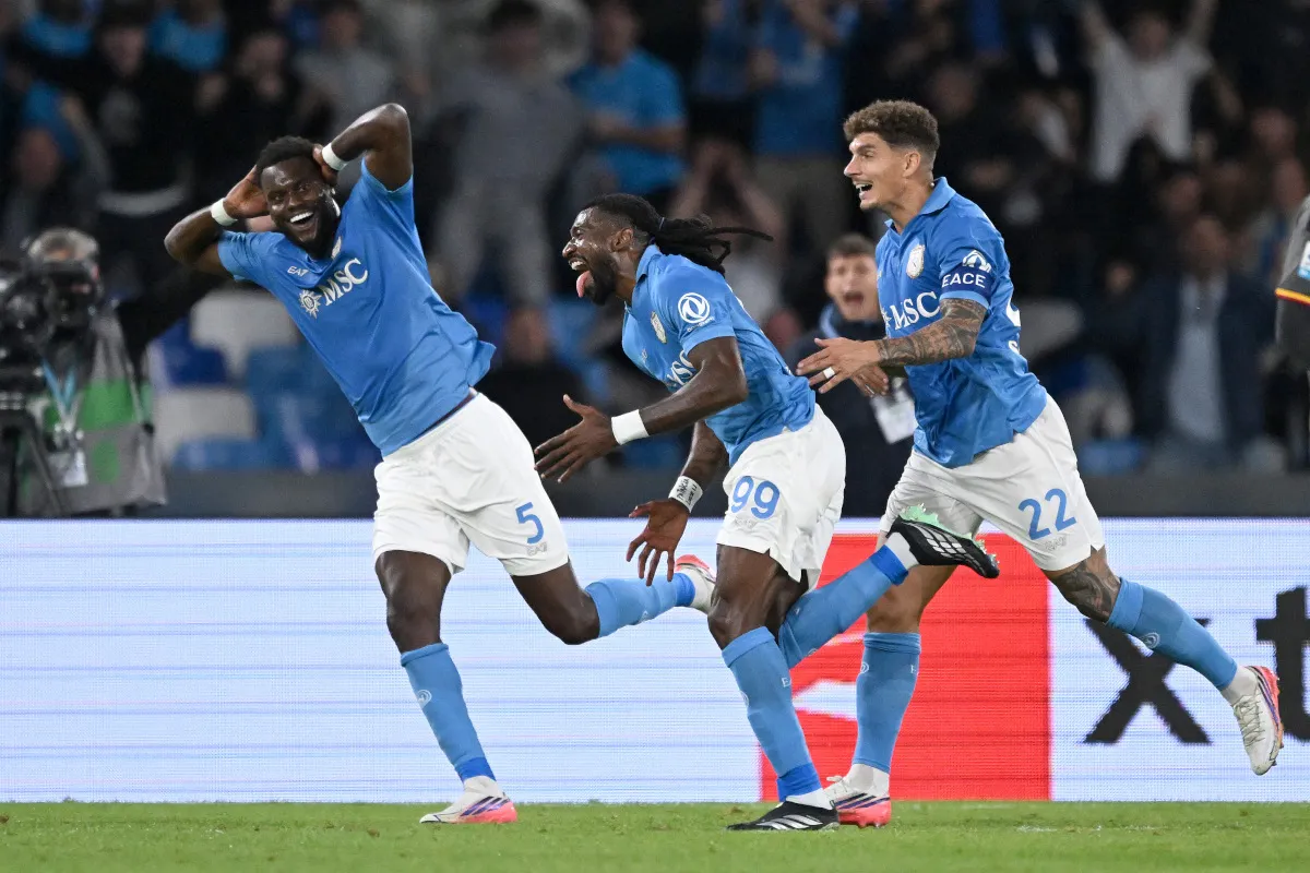 Gol Salto Spektakuler Anguissa Bawa Napoli Bungkam AS Roma Serie A