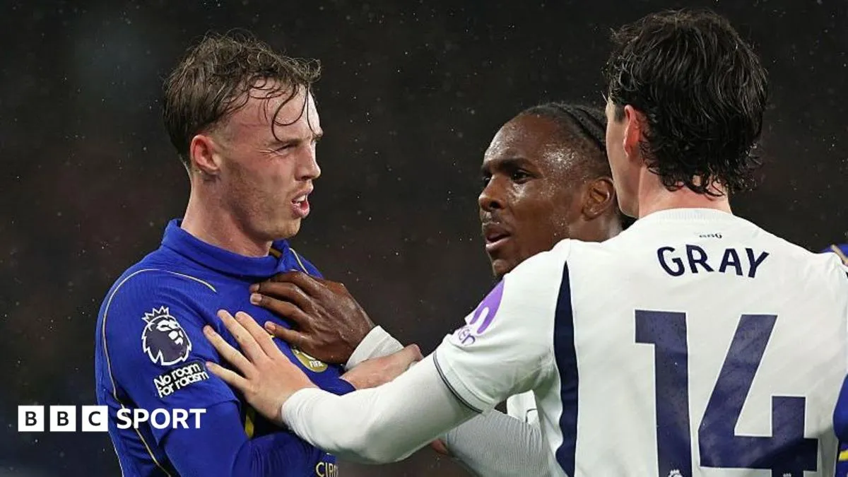 Chelsea Tumbang di Kandang, Kartu Merah Palmer Hiasi Derbi London