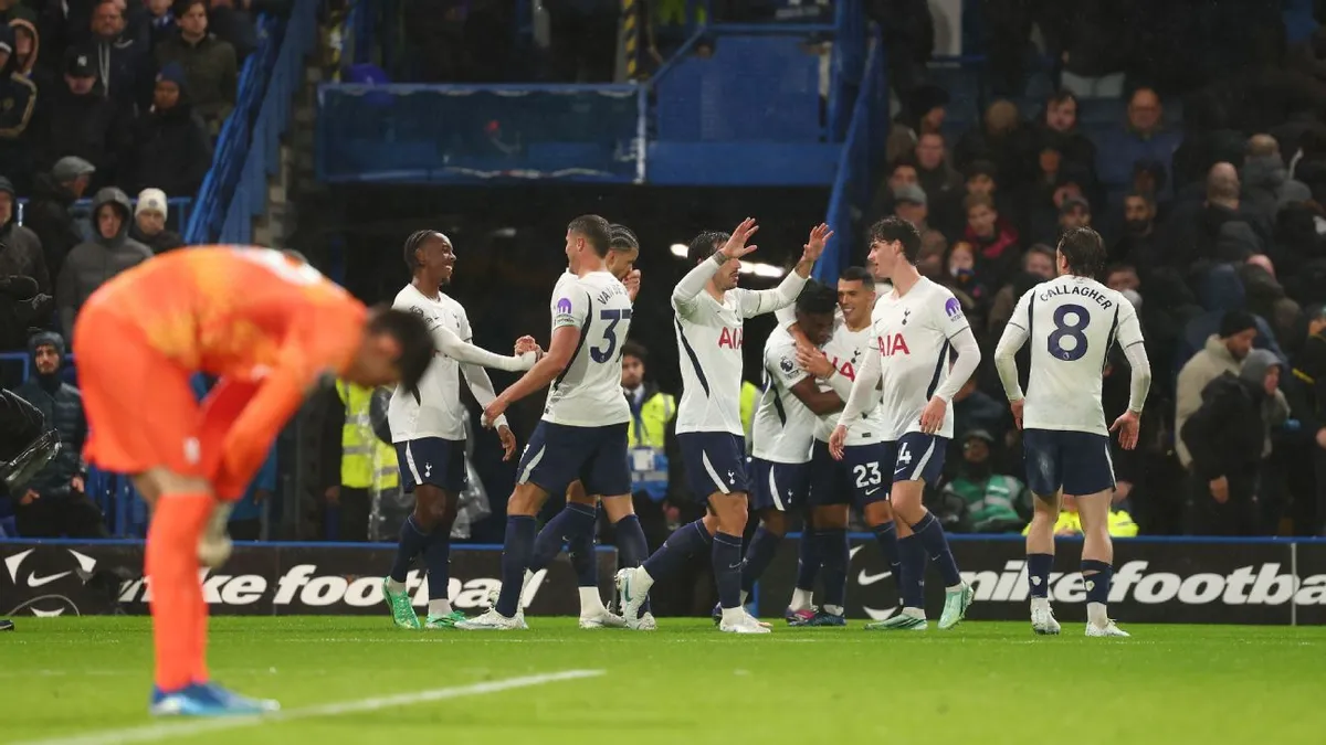 Tottenham Bungkam Chelsea di Stamford Bridge, De Zerbi Raih Rekor
