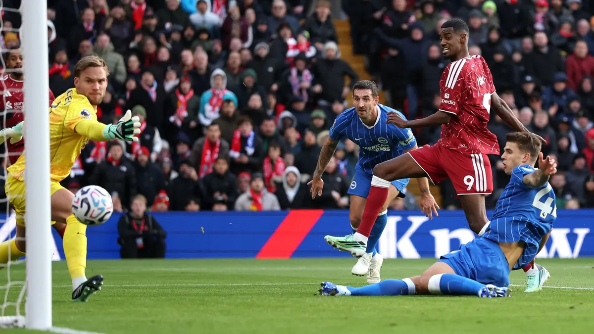 Isak Gacor Lagi! Liverpool Bungkam Brighton dan Tembus 4 Besar