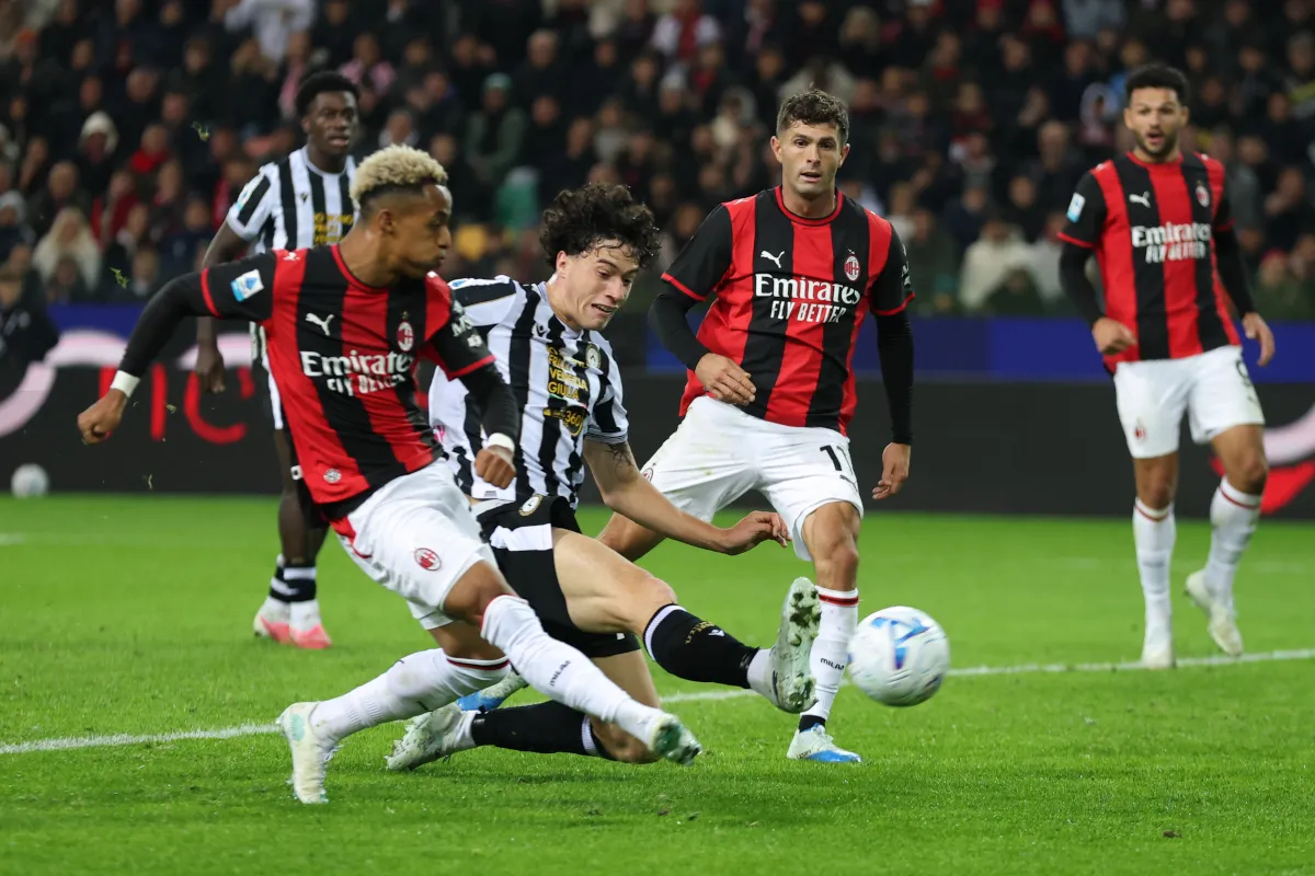 AC Milan Bungkam Udinese 2-0, Pulisic dan Hutchinson Jadi Bintang