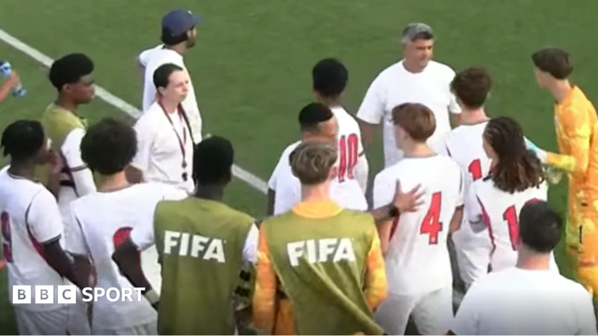 Laga Timnas U15 Inggris vs Rep. Irlandia Dihentikan Karena Rasisme