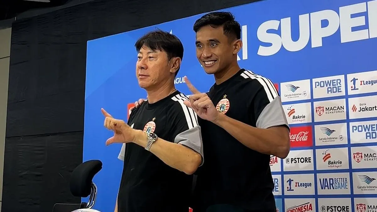 Aksi Tengil Rizky Ridho ke Shin Tae-yong Bikin Sang Pelatih Pasrah