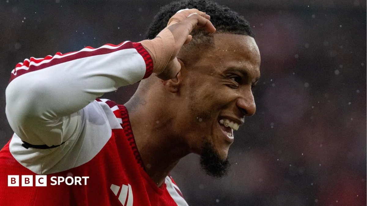 Tanpa Saliba Bukan Masalah, Ezri Konsa Bersinar Bersama Arsenal