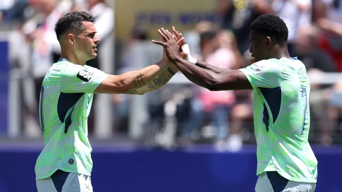 Granit Xhaka Kembali Jadi Kapten Timnas Swiss Usai Kasus Vaksin Palsu