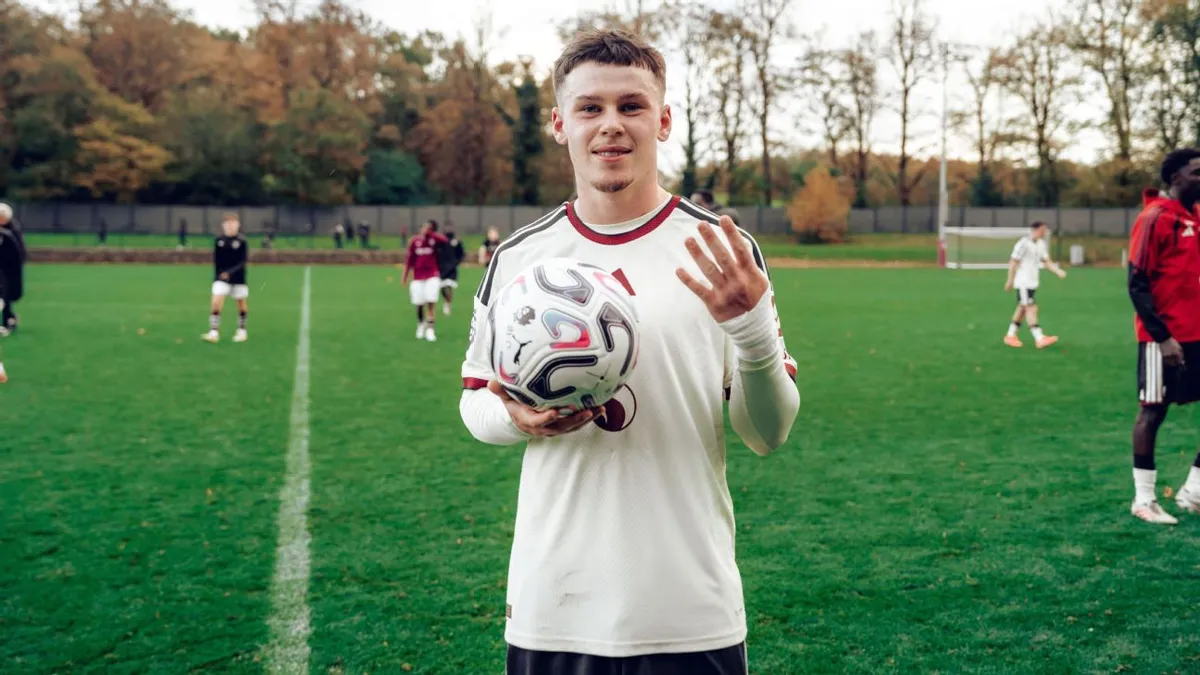 Kai Rooney Mengamuk, Cetak Empat Gol Saat Man United Bantai Burnley