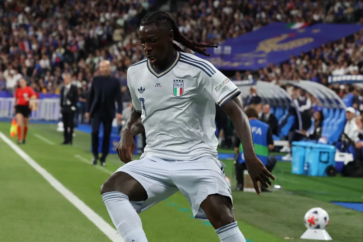 Moise Kean Absen 5 Pekan Usai Jalani Terapi Spesialis Cedera Tulang