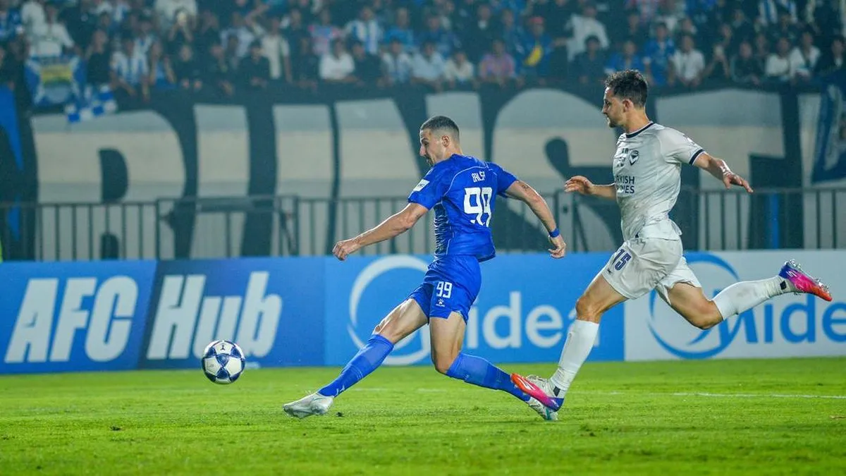 Persib Diteror Jadwal Neraka 7 Laga November 2026, Ujian Berat Maung