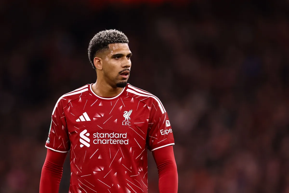 Barcelona Ajak Liverpool Bahas Transfer Permanen Ronald Araujo Cepat