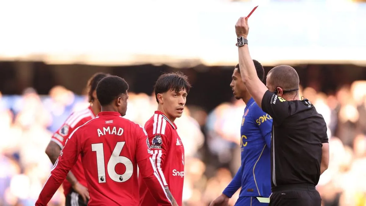 MU Dihajar Chelsea 0-2, Lisandro Martinez Kartu Merah di Stamford Bridge
