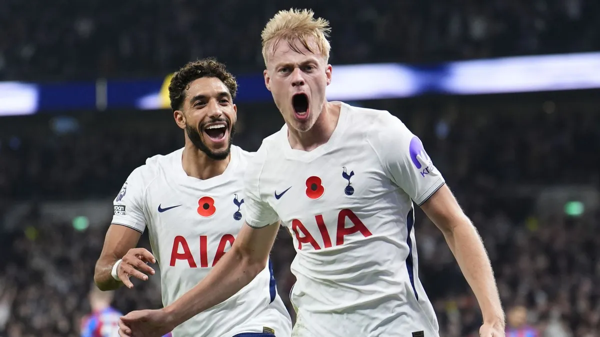 Spurs Bungkam 10 Pemain Palace, Tekanan Berat Hantui Pierre Sage
